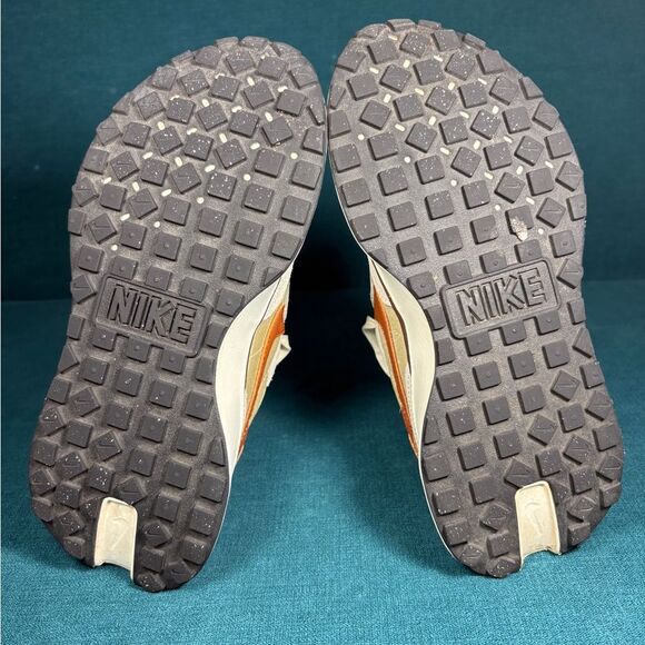 Nike Phoenix Waffle Gold/Cream Sneakers women’s  size 6 - Picture 7 of 8